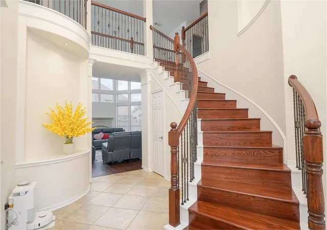 Photo 4 of Single family home for sale at 1904 Keswick Ct, Pearland, TX 77581 | MLS# 28264869 | Listing updated on 2026-09-19