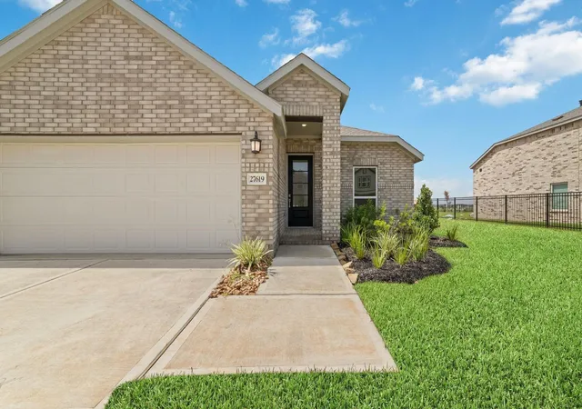 Photo 3 of Single family home for sale at 27619 Seascape Village Dr, Katy, TX 77493 | MLS# 41029638 | Listing updated on 2026-09-16