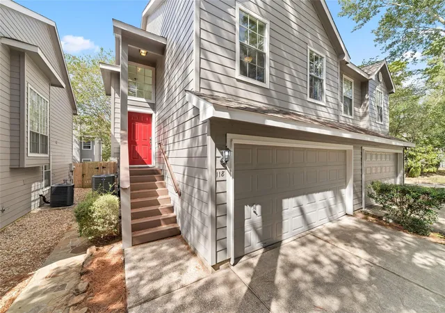 Photo 2 of Townhouse for sale at 118 Anise Tree Pl, Spring, TX 77382 | MLS# 98131113 | Listing updated on 2026-09-21