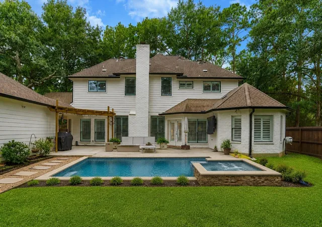 Photo 2 of Single family home for sale at 42 Golden Shadow Cir, Spring, TX 77381 | MLS# 17168000 | Listing updated on 2026-09-14