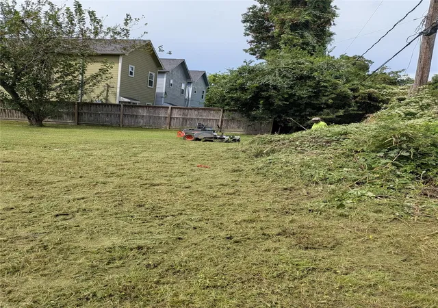 Photo 3 of Land for sale at 227 E 38th Street, Houston, TX 77018 | MLS# 76679110 | Listing updated on 2026-09-09
