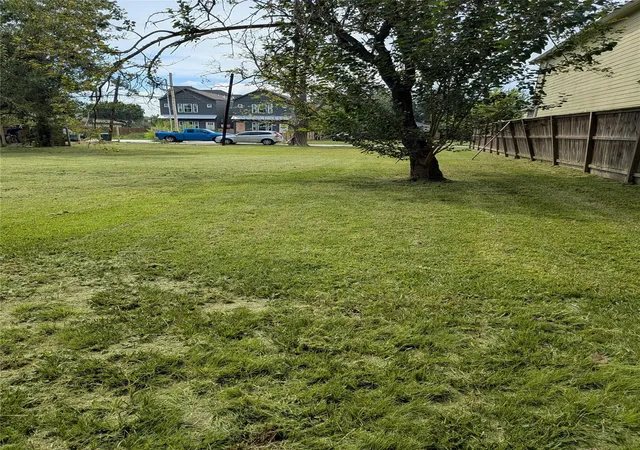 Photo 4 of Land for sale at 227 E 38th Street, Houston, TX 77018 | MLS# 76679110 | Listing updated on 2026-09-09