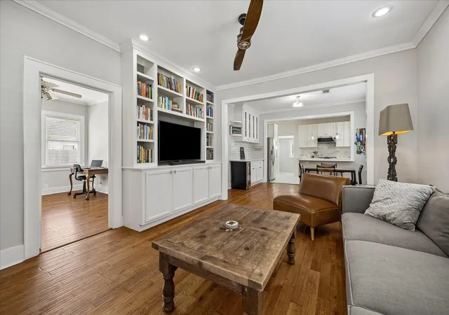Photo 3 of Single family home for sale at 2231 Singleton St, Houston, TX 77008 | MLS# 19857765 | Listing updated on 2026-09-17