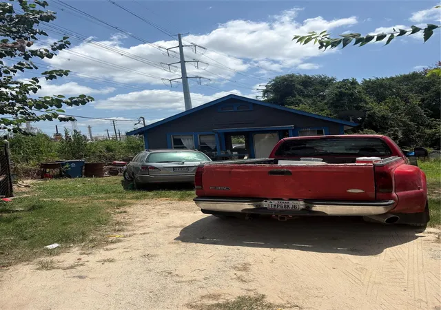 Photo 3 of Single family home for sale at 1006 2nd Street, Galena Park, TX 77547 | MLS# 84474679 | Listing updated on 2026-09-18