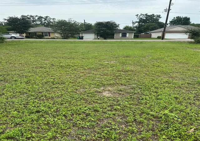 Photo 3 of Land for sale at 4419 Mayflower St, Houston, TX 77051 | MLS# 12140103 | Listing updated on 2026-09-22