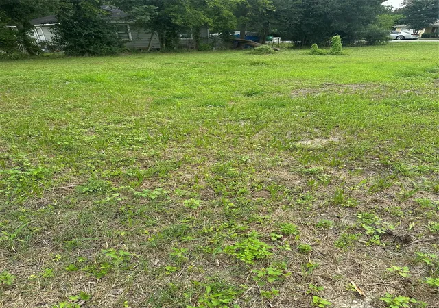 Photo 3 of Land for sale at 4419 Mayflower St, Houston, TX 77051 | MLS# 12140103 | Listing updated on 2026-09-22