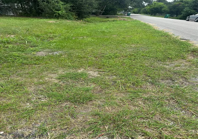 Photo 4 of Land for sale at 4419 Mayflower St, Houston, TX 77051 | MLS# 12140103 | Listing updated on 2026-09-22