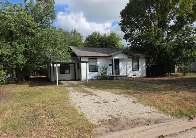 Photo 3 of Single family home for sale at 505 Teague St, Navasota, TX 77868 | MLS# 94411432 | Listing updated on 2026-09-11