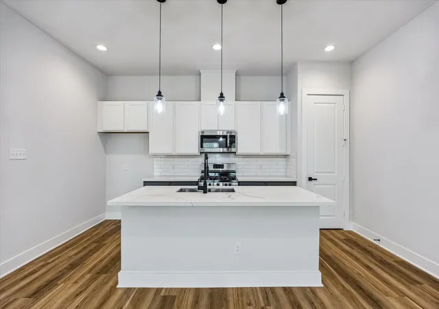 Photo 3 of Single family home for sale at 13163 Perennial Springs Dr, Houston, TX 77048 | MLS# 8396652 | Listing updated on 2026-09-05