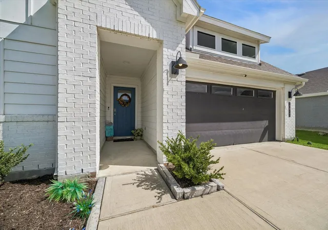 Photo 3 of Single family home for sale at 13911 Red River Dr, Baytown, TX 77523 | MLS# 41488871 | Listing updated on 2026-09-05