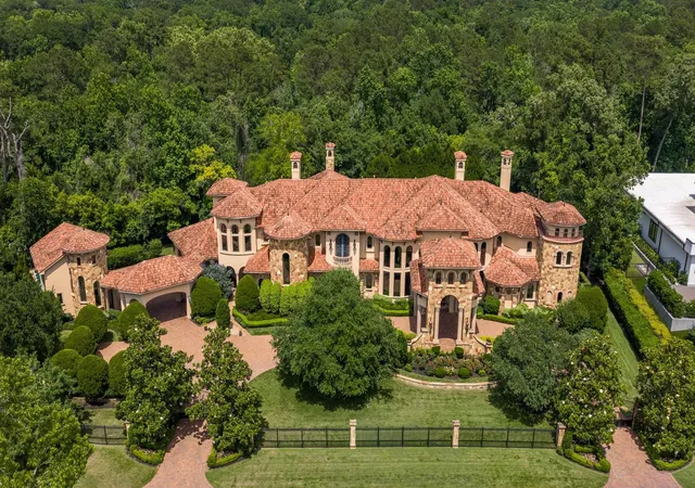 Photo 2 of Mansion for sale at 66 Hallbrook Way, Spring, TX 77389 | MLS# 84901587 | Listing updated on 2026-09-18