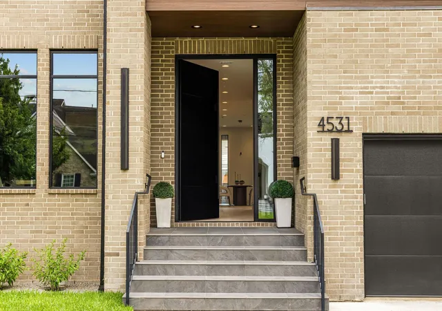 Photo 2 of Single family home for sale at 4531 Elm St, Bellaire, TX 77401 | MLS# 53171818 | Listing updated on 2026-09-19