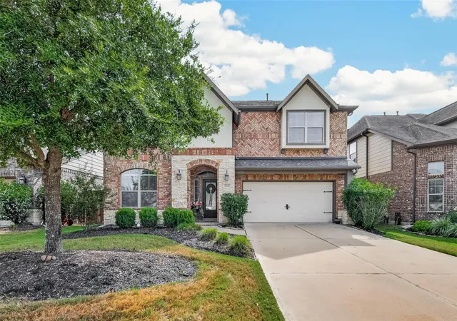 Photo 3 of Single family home for sale at 3527 Chestnut Grv Ln, Fulshear, TX 77441 | MLS# 38761093 | Listing updated on 2026-09-19