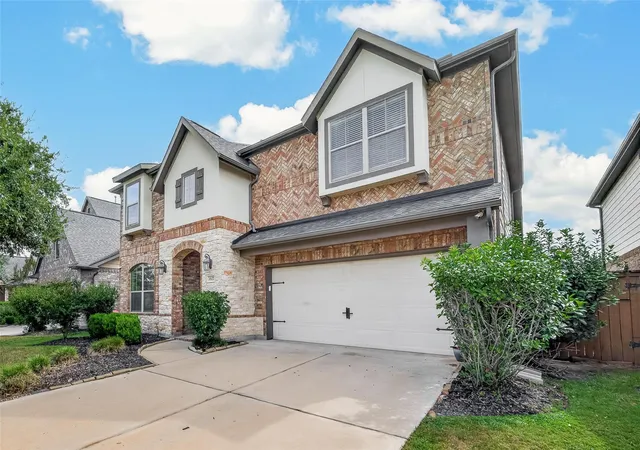 Photo 3 of Single family home for sale at 3527 Chestnut Grv Ln, Fulshear, TX 77441 | MLS# 38761093 | Listing updated on 2026-09-19