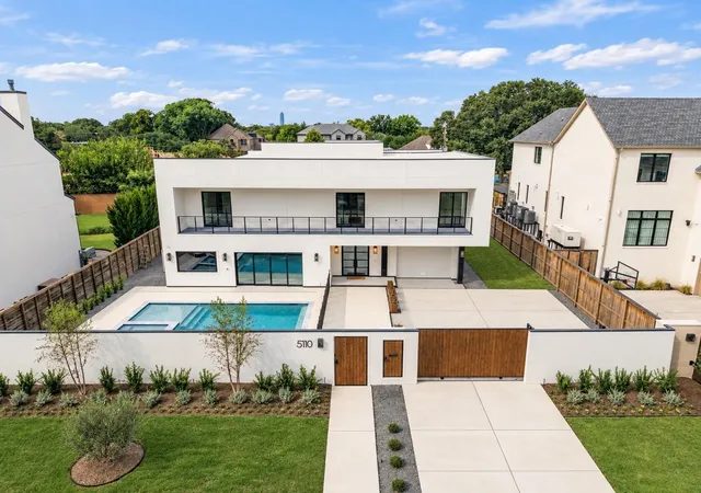 Photo 1 of Mansion for sale at 5110 Glenmeadow Dr, Houston, TX 77096 | MLS# 32895828 | Listing updated on 2026-10-07