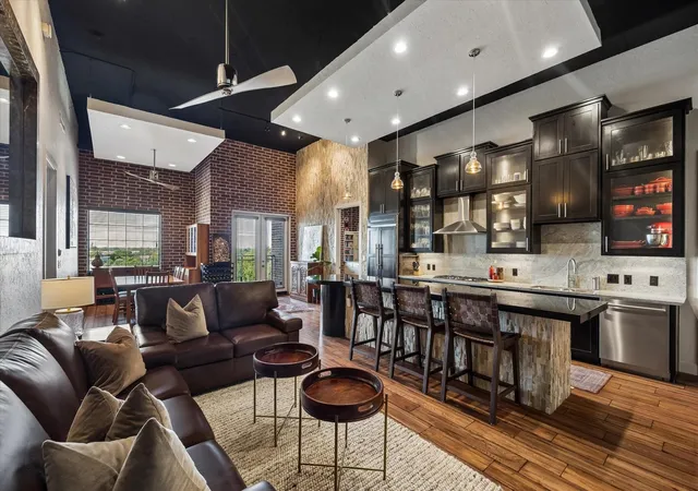 Photo 1 of Condo for sale at 1111 Studewood St #609, Houston, TX 77008 | MLS# 89988255 | Listing updated on 2026-09-01