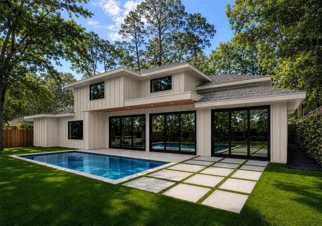 Photo 2 of Sale Pending at 307 Tealwood Dr, Houston, TX 77024 | MLS# 62446364 | Listing updated on 2026-09-16