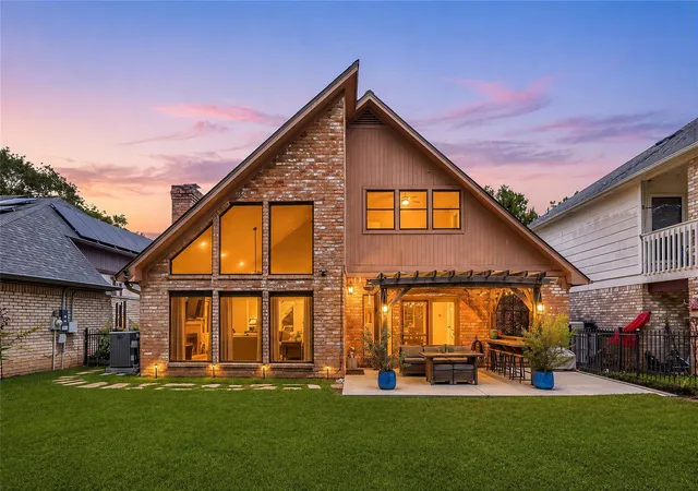Photo 2 of Single family home for sale at 1727 Mayweather Ln, Richmond, TX 77406 | MLS# 51063585 | Listing updated on 2026-09-15