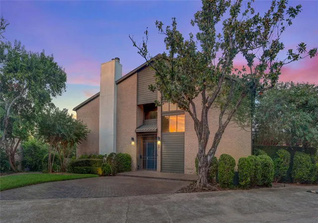 Photo 1 of Sale Pending at 8800 Woodway Dr #8, Houston, TX 77063 | MLS# 73004026 | Listing updated on 2026-09-18
