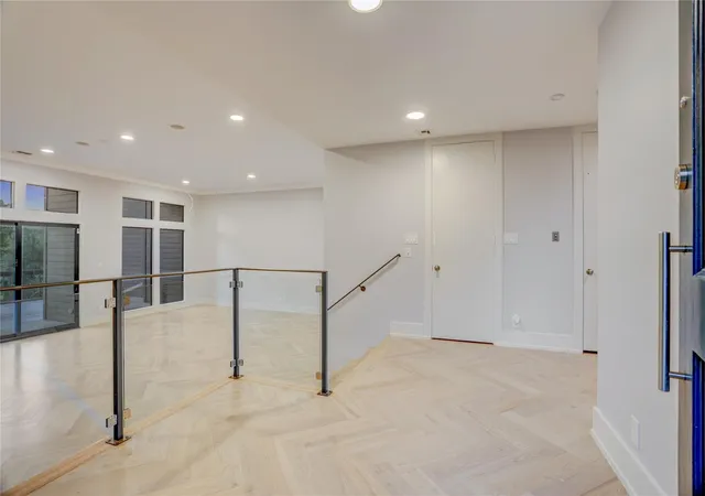 Photo 3 of Sale Pending at 8800 Woodway Dr #8, Houston, TX 77063 | MLS# 73004026 | Listing updated on 2026-09-18