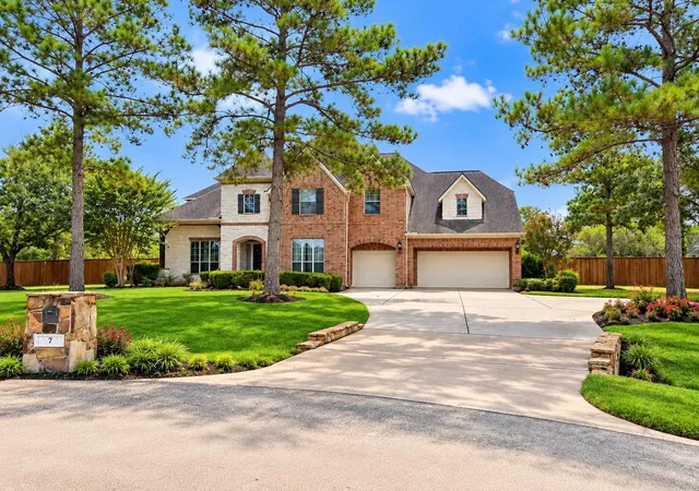Photo 1 of Mansion for sale at 7 Compton Manor Dr, Spring, TX 77379 | MLS# 62533689 | Listing updated on 2026-09-18