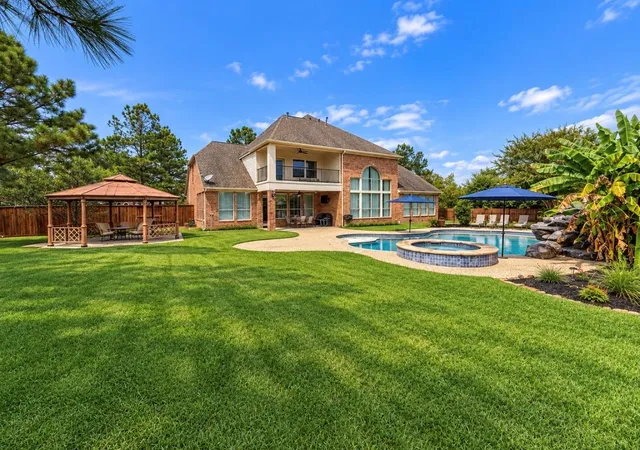 Photo 2 of Mansion for sale at 7 Compton Manor Dr, Spring, TX 77379 | MLS# 62533689 | Listing updated on 2026-09-18