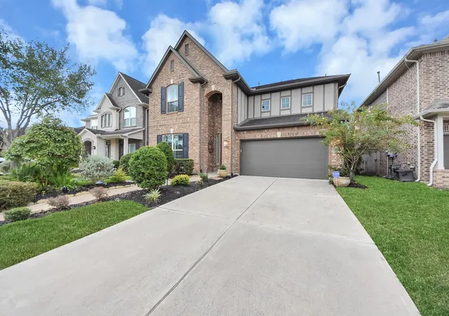 Photo 3 of Single family home for sale at 10139 Deerpark Dr, Missouri City, TX 77459 | MLS# 78044675 | Listing updated on 2026-09-24