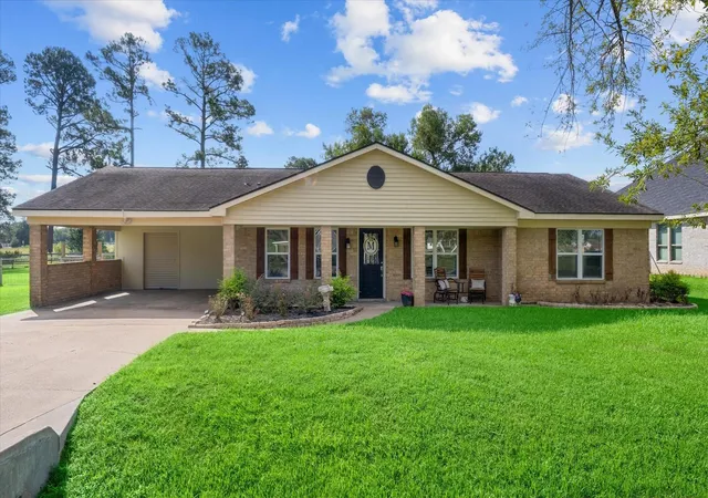 Photo 1 of Single family home for sale at 32033 Birdie Dr, Waller, TX 77484 | MLS# 20213873 | Listing updated on 2026-09-16