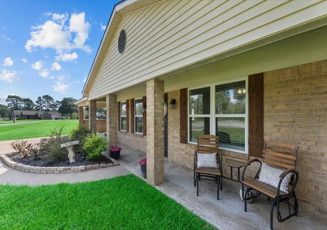 Photo 3 of Single family home for sale at 32033 Birdie Dr, Waller, TX 77484 | MLS# 20213873 | Listing updated on 2026-09-16
