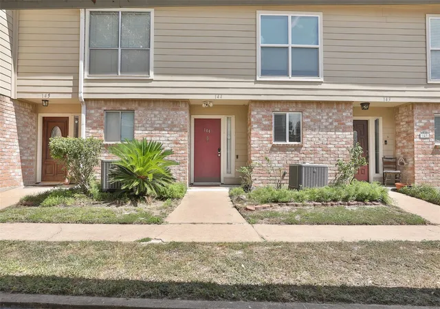 Photo 2 of Condo for sale at 5005 Georgi Ln #144, Houston, TX 77092 | MLS# 95377948 | Listing updated on 2026-09-17