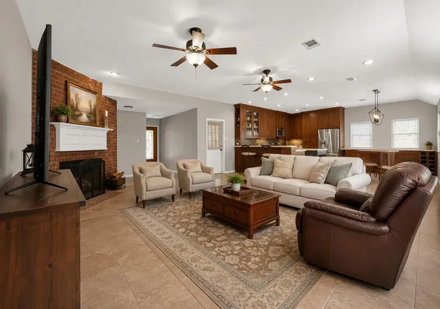 Photo 3 of Sale Pending at 7303 Oak Blf Dr, Magnolia, TX 77354 | MLS# 92652993 | Listing updated on 2026-10-09