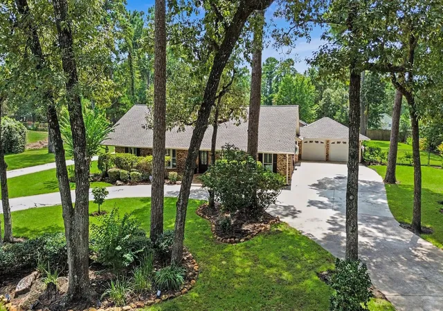 Photo 1 of Single family home for sale at 1310 Sycamore Ln, Kingwood, TX 77339 | MLS# 53658140 | Listing updated on 2026-09-17
