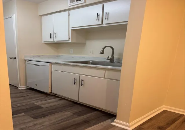 Photo 3 of Condo for sale at 3535 Nasa Rd 1 Pkwy #40, Seabrook, TX 77586 | MLS# 22732547 | Listing updated on 2026-09-11