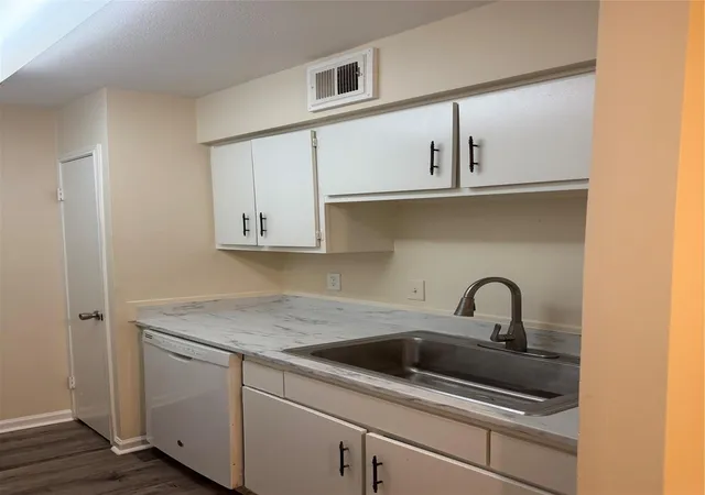 Photo 4 of Condo for sale at 3535 Nasa Rd 1 Pkwy #40, Seabrook, TX 77586 | MLS# 22732547 | Listing updated on 2026-09-11