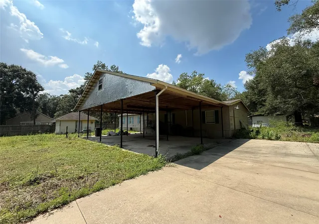 Photo 3 of Single family home for sale at 16550 Oakwood Dr, Splendora, TX 77372 | MLS# 97038378 | Listing updated on 2026-09-09