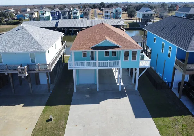Photo 2 of Single family home for sale at 2120 Laguna Harbor Cvs Blvd, Port Bolivar, TX 77650 | MLS# 31578064 | Listing updated on 2026-09-09