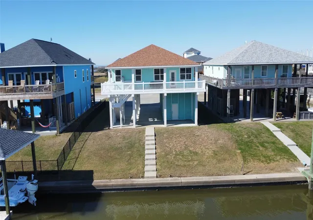 Photo 3 of Single family home for sale at 2120 Laguna Harbor Cvs Blvd, Port Bolivar, TX 77650 | MLS# 31578064 | Listing updated on 2026-09-09