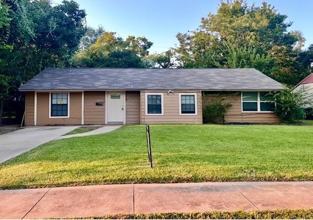 Photo 1 of Single family home for sale at 6043 Lyndhurst Dr, Houston, TX 77033 | MLS# 96659550 | Listing updated on 2026-09-14