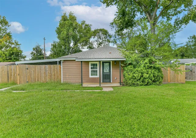 Photo 2 of Single family home for sale at 11830 15th Street, Santa Fe, TX 77510 | MLS# 39583562 | Listing updated on 2026-10-05