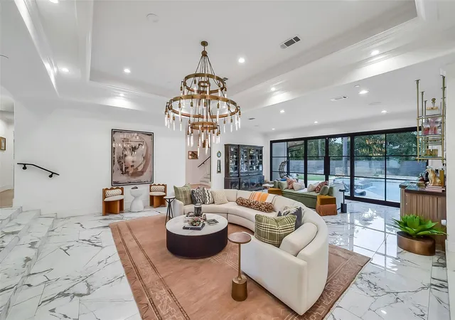 Photo 4 of Single family home for sale at 30 Hedwig Cir, Houston, TX 77024 | MLS# 49580576 | Listing updated on 2026-09-12