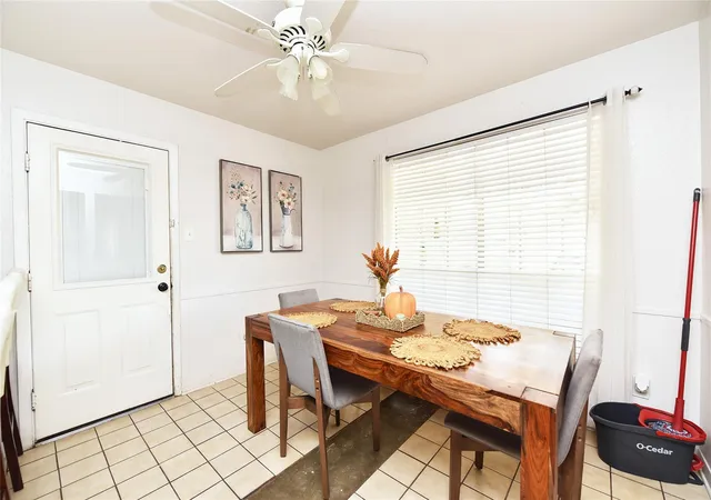 Photo 4 of Single family home for sale at 10119 Hannon Dr, Houston, TX 77040 | MLS# 74281423 | Listing updated on 2026-09-24