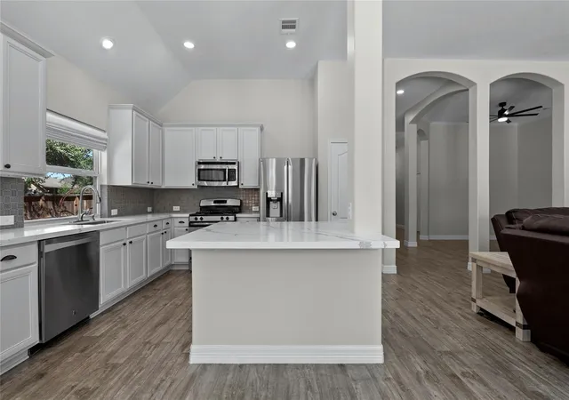 Photo 3 of Single family home for sale at 2201 Lilyglen Ct, League City, TX 77573 | MLS# 72651150 | Listing updated on 2026-10-10