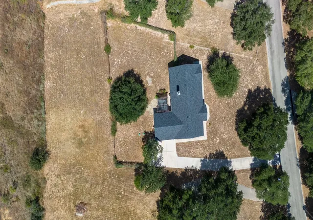 Photo 2 of Single family home for sale at 108 Deer Ridge Dr, La Vernia, TX 78121 | MLS# 90719256 | Listing updated on 2026-09-24