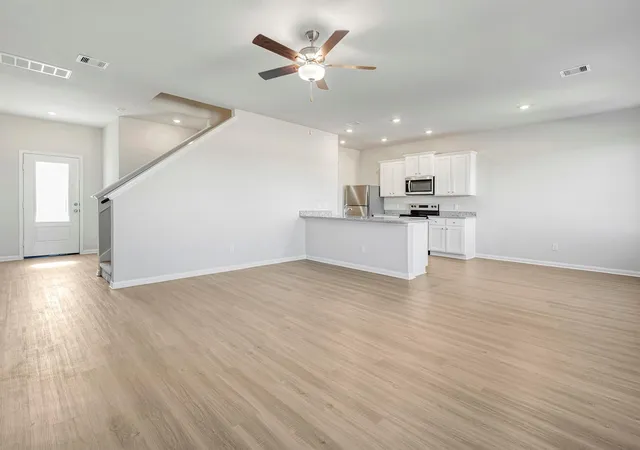 Photo 3 of Single family home for sale at 8203 Alpine Bearberry Dr, Houston, TX 77016 | MLS# 76283446 | Listing updated on 2026-09-09