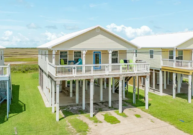 Photo 1 of Single family home for sale at 2935 Blue Water Hwy, Freeport, TX 77541 | MLS# 3007058 | Listing updated on 2026-09-22
