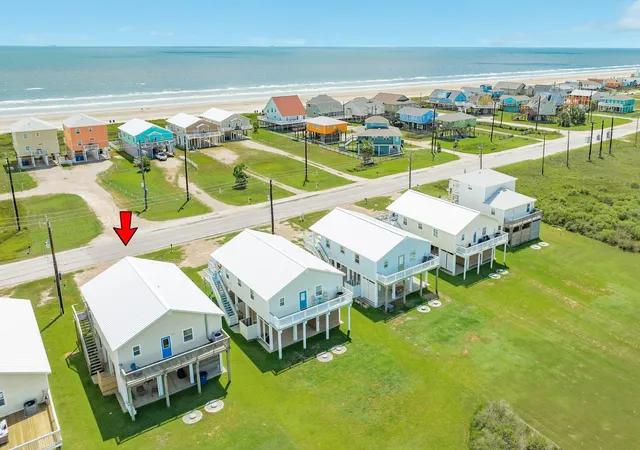 Photo 2 of Single family home for sale at 2935 Blue Water Hwy, Freeport, TX 77541 | MLS# 3007058 | Listing updated on 2026-09-22