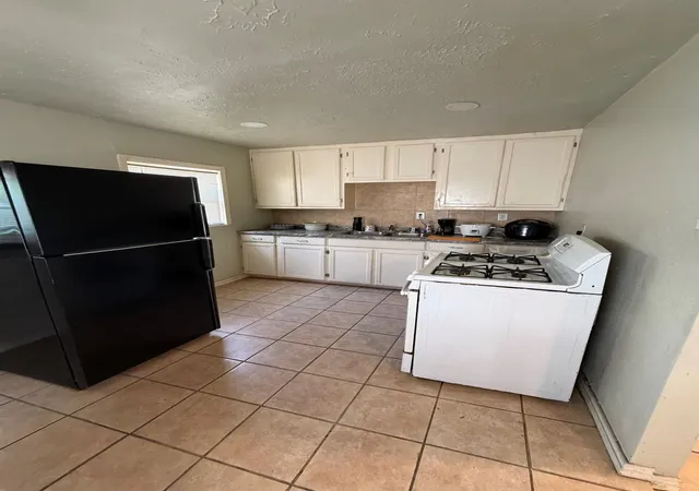 Photo 3 of Multi family home for sale at 305 Johnson St, Pasadena, TX 77506 | MLS# 59507456 | Listing updated on 2026-09-04