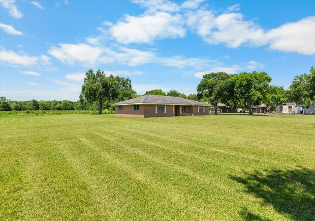 Photo 2 of Single family home for sale at 17310 Wellborne Rd, Pearland, TX 77584 | MLS# 95894587 | Listing updated on 2026-09-05