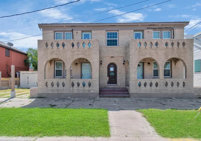 Photo 1 of Multi family home for sale at 915 8th Street, Galveston, TX 77550 | MLS# 55329772 | Listing updated on 2026-09-21