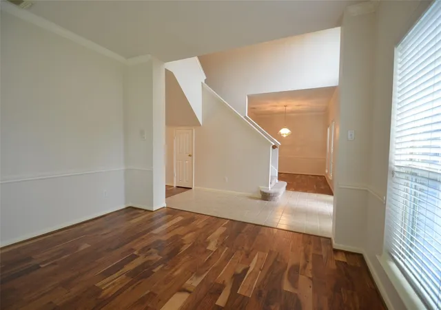 Photo 4 of Single family home for sale at 1504 Pine Grv Ln, Pearland, TX 77581 | MLS# 93062582 | Listing updated on 2026-09-26